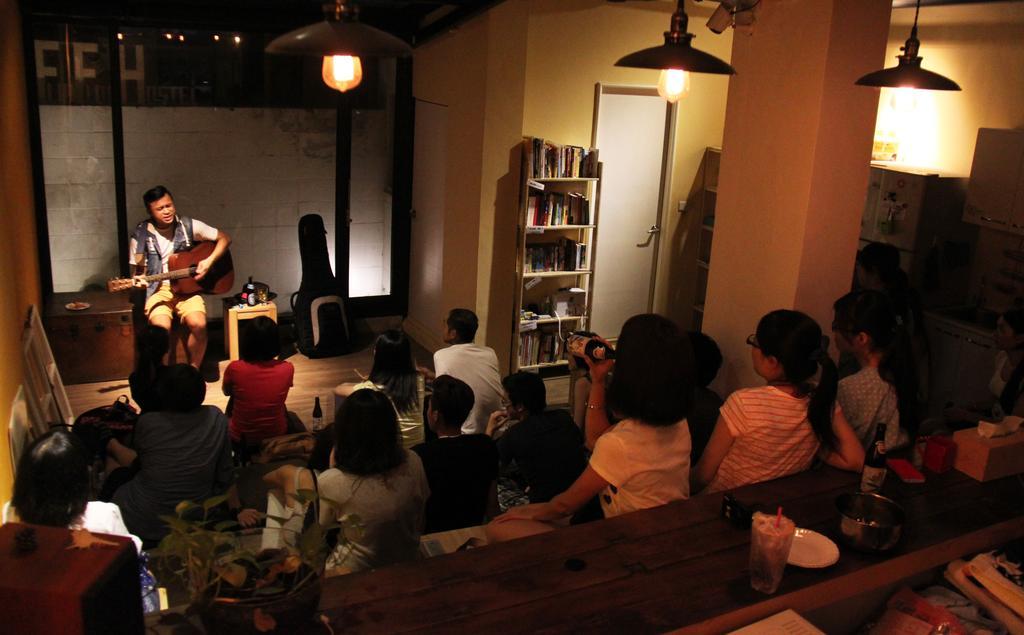 Flip Flop Hostel - Main Station Taipei Eksteriør billede