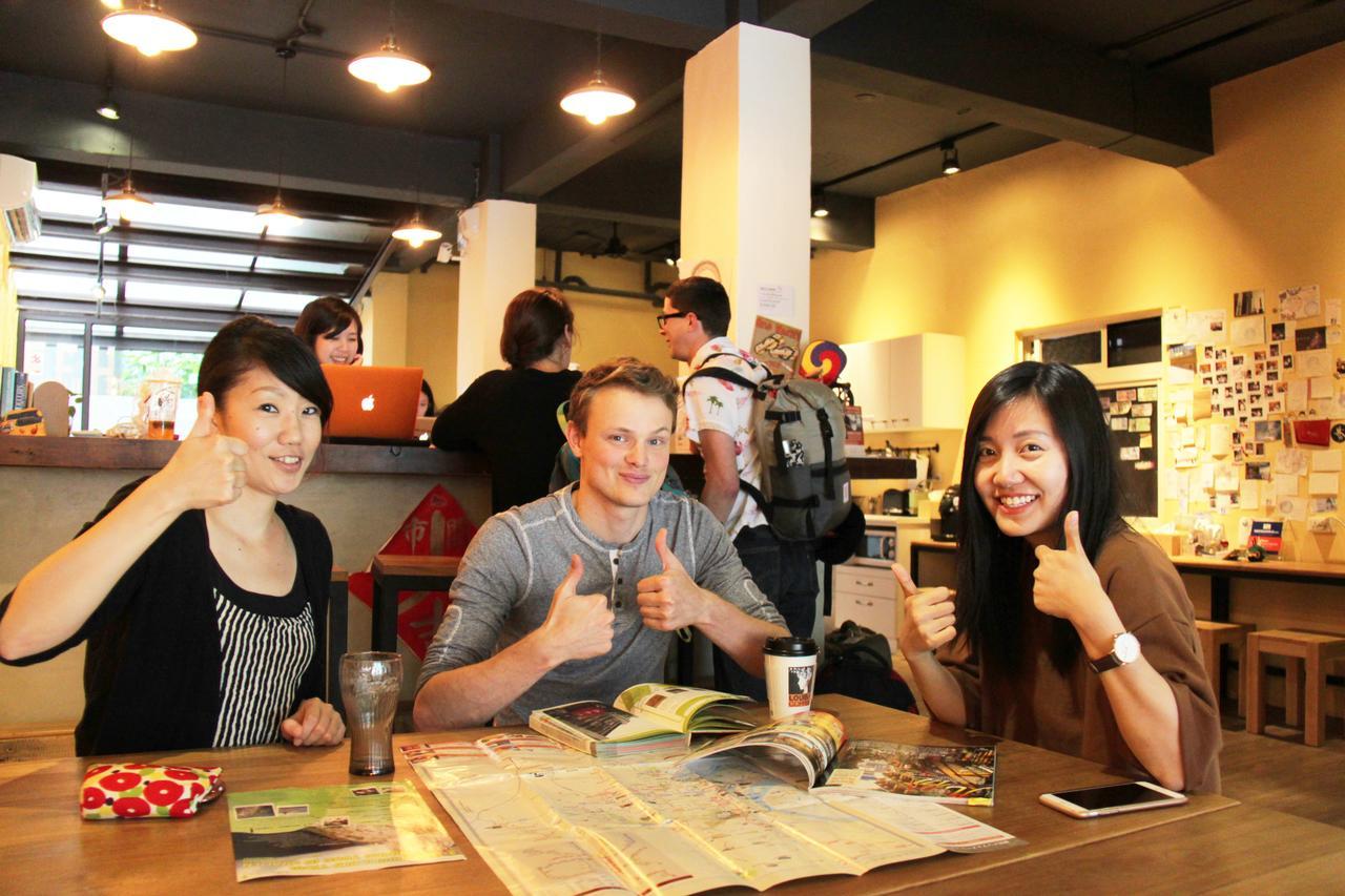 Flip Flop Hostel - Main Station Taipei Eksteriør billede