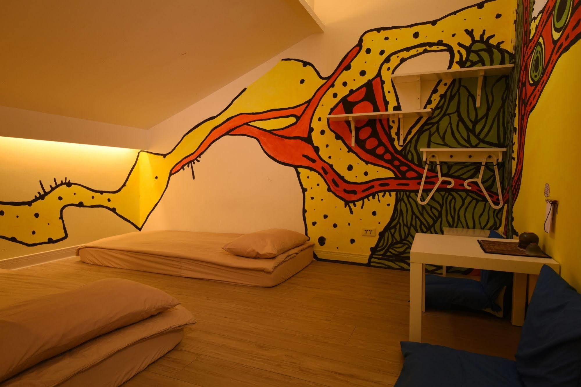 Flip Flop Hostel - Main Station Taipei Eksteriør billede