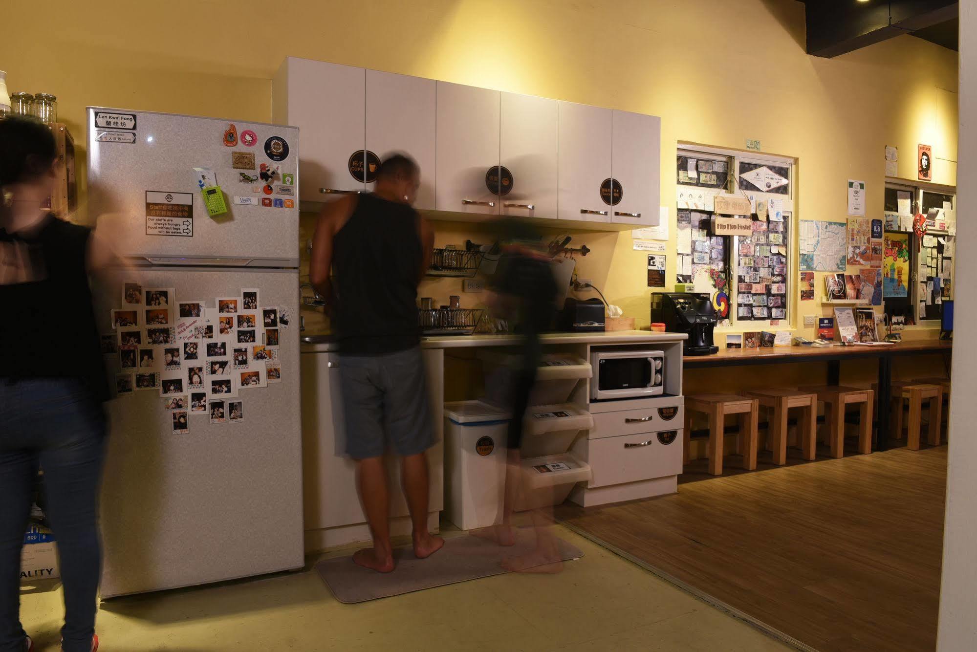 Flip Flop Hostel - Main Station Taipei Eksteriør billede